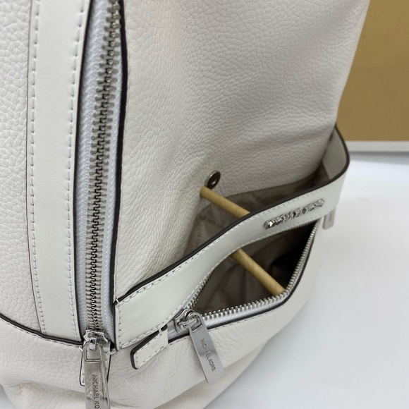 MICHAEL KORS KENLY LARGE BACKPACK OPTIC WHITE - Picture 9 of 16
